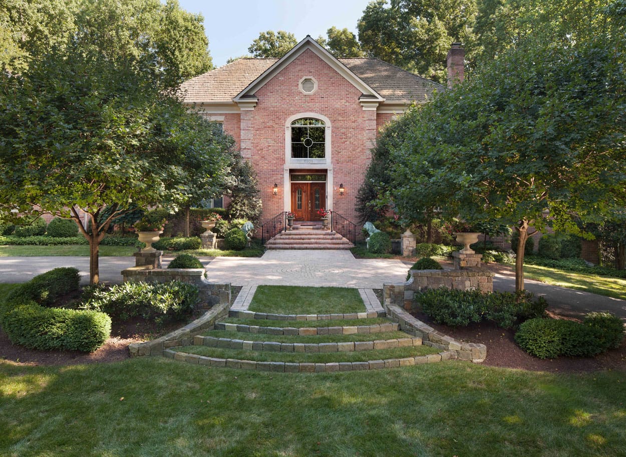 front entry-grass steps-great falls-va